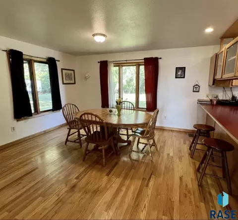 Dining - 705 E Farmer Ave, Howard, SD 57349 photo 1 of 3