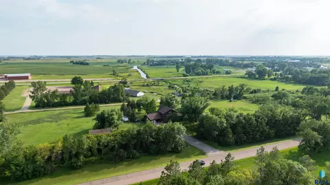 View/Area - 705 E Farmer Ave, Howard, SD 57349 photo 11 of 14