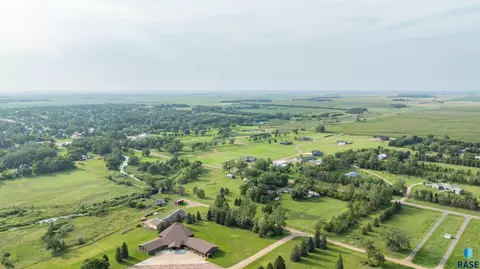 View/Area - 705 E Farmer Ave, Howard, SD 57349 photo 5 of 14