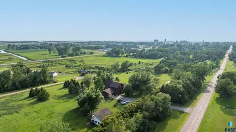 View/Area - 705 E Farmer Ave, Howard, SD 57349 photo 12 of 14