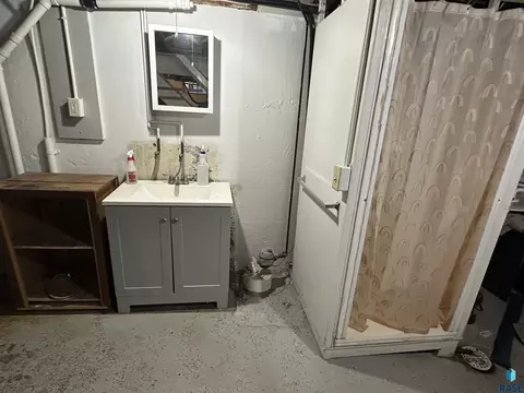 Bath - 508 N Summit Ave, Madison, SD 57042 photo 2 of 2