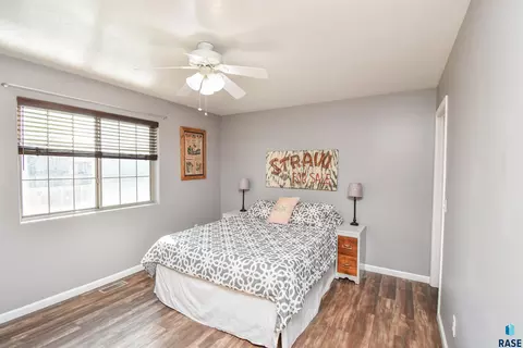 Bedroom - 905 E Ryan Dr, Tea, SD 57064 photo 2 of 3