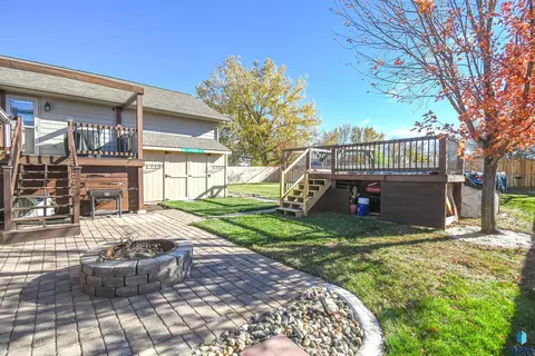 Exterior - 905 E Ryan Dr, Tea, SD 57064 photo 3 of 5
