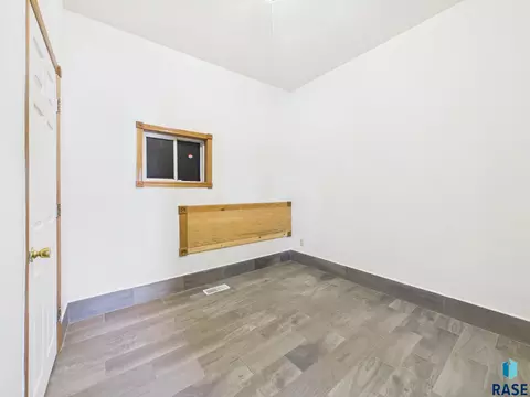 Other - 1017 E 8th St, Sioux Falls, SD 57103 photo 3 of 10