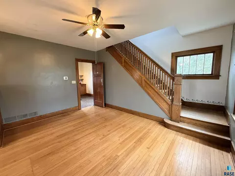 Living - 208 W Turk St, Oldham, SD 57051 photo 6 of 6