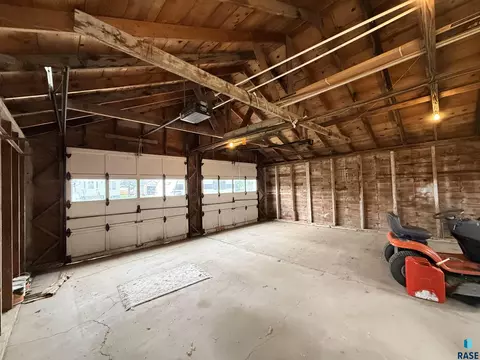 Other - 208 W Turk St, Oldham, SD 57051 photo 4 of 7