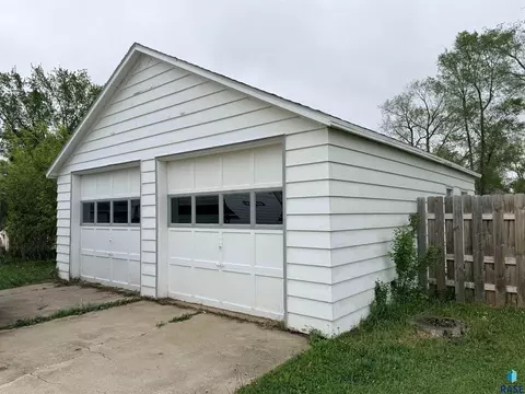 Other - 208 W Turk St, Oldham, SD 57051 photo 3 of 7