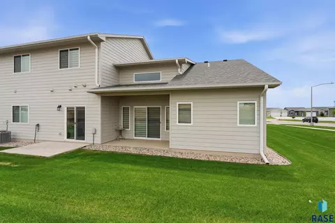 Exterior - 8167 E Tencate Pl, Sioux Falls, SD 57110 photo 1 of 4