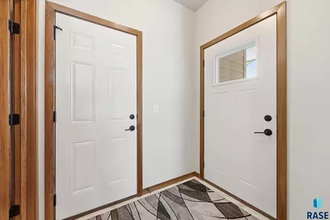 Entry Way - 8167 E Tencate Pl, Sioux Falls, SD 57110 photo 1 of 1