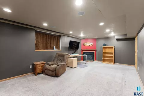 Other - 900 E 64th St, Sioux Falls, SD 57108 photo 4 of 7