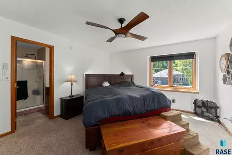 Bedroom - 900 E 64th St, Sioux Falls, SD 57108 photo 1 of 4