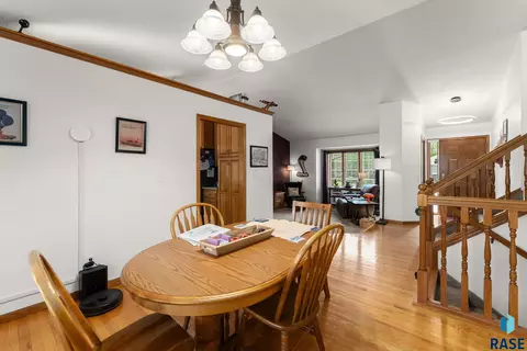 Dining - 900 E 64th St, Sioux Falls, SD 57108 photo 1 of 1