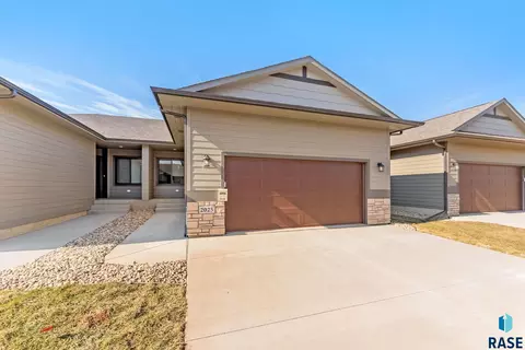 2025 S Sonoma Pl, Sioux Falls, SD 57106