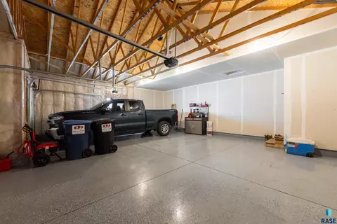 Exterior - 350 N Everest Ave, Tea, SD 57064 photo 2 of 7