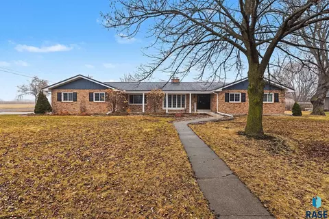 801 6th Ave, Pipestone, MN 56164