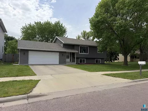 6205 W 43rd St, Sioux Falls, SD 57106