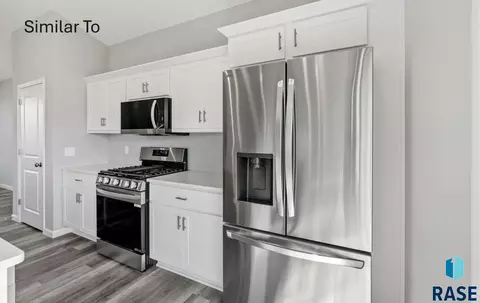 Kitchen - 2213 E Alexa St, Brandon, SD 57005 photo 2 of 2