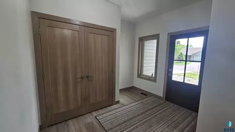 Entry Way - 2610 E Whisper Trl, Sioux Falls, SD 57108 photo 1 of 1