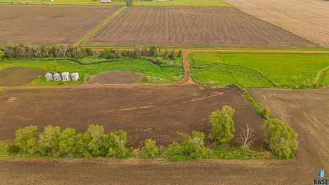 48239 279th St, Canton, SD 57013 photo 11
