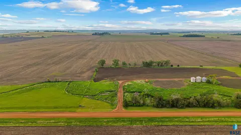 48239 279th St, Canton, SD 57013 photo 3
