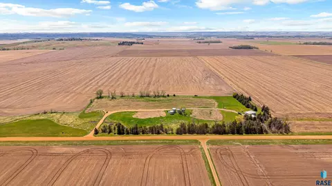 48239 279th St, Canton, SD 57013