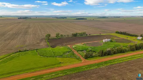 48239 279th St, Canton, SD 57013 photo 10