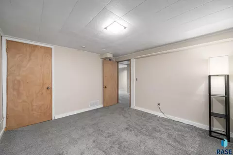 Bedroom - 1605 E 32nd St, Sioux Falls, SD 57105 photo 5 of 5