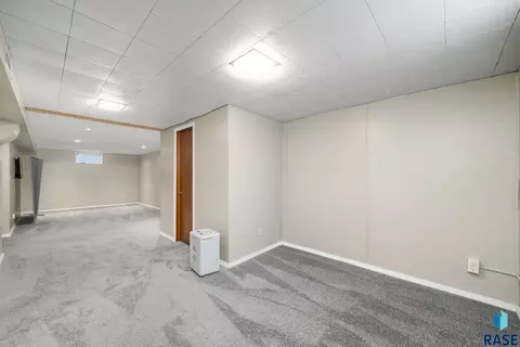 Other - 1605 E 32nd St, Sioux Falls, SD 57105 photo 6 of 7