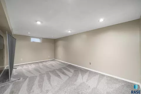Other - 1605 E 32nd St, Sioux Falls, SD 57105 photo 3 of 7