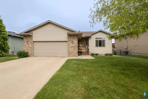 3912 S Camden Ave, Sioux Falls, SD 57106