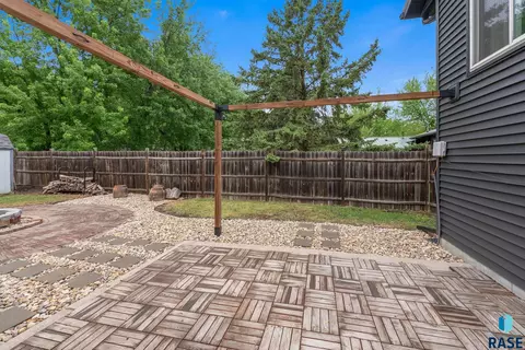 Exterior - 300 W Maple St, Tea, SD 57064 photo 11 of 12