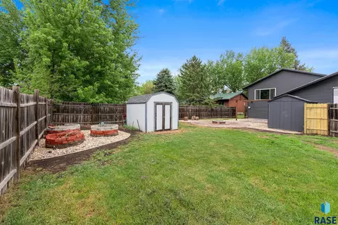 Exterior - 300 W Maple St, Tea, SD 57064 photo 10 of 12