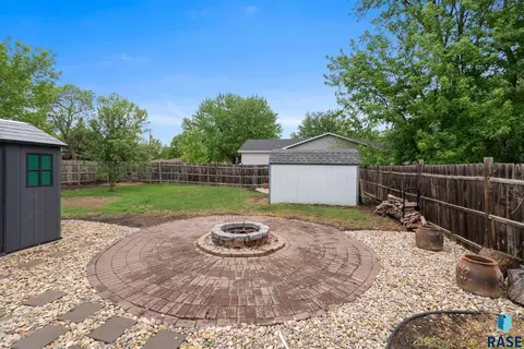 Exterior - 300 W Maple St, Tea, SD 57064 photo 12 of 12
