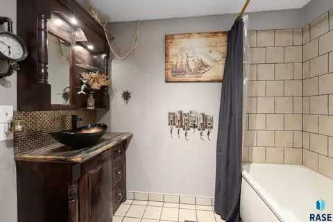 Bath - 300 W Maple St, Tea, SD 57064 photo 2 of 7