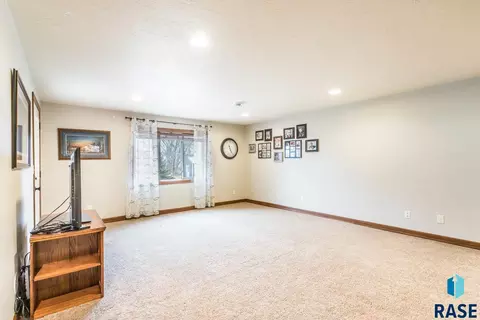 Living - 435 N Jenny Ave, Tea, SD 57064 photo 3 of 3