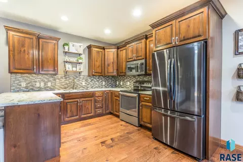 Kitchen - 435 N Jenny Ave, Tea, SD 57064 photo 4 of 4