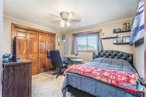 Bedroom - 435 N Jenny Ave, Tea, SD 57064 photo 3 of 4