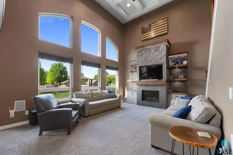 Living - 2613 E Yorkshire St, Sioux Falls, SD 57108 photo 2 of 3
