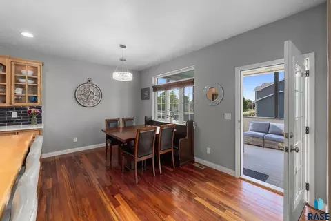 Dining - 2613 E Yorkshire St, Sioux Falls, SD 57108 photo 1 of 1