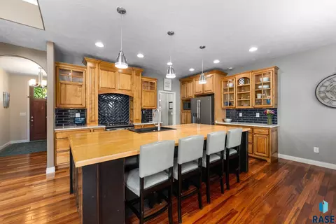 Kitchen - 2613 E Yorkshire St, Sioux Falls, SD 57108 photo 1 of 5