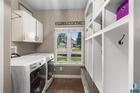 Other - 2613 E Yorkshire St, Sioux Falls, SD 57108 photo 1 of 21