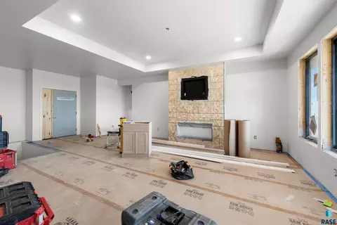 Living - 6505 E Fieldview St, Sioux Falls, SD 57110 photo 1 of 1