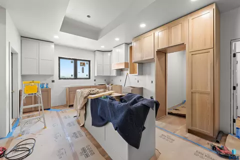 Kitchen - 6505 E Fieldview St, Sioux Falls, SD 57110 photo 1 of 3