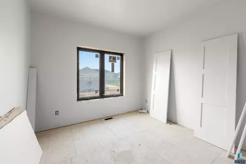 Bedroom - 6505 E Fieldview St, Sioux Falls, SD 57110 photo 5 of 5