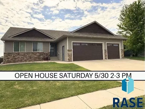 5400 S Sirocco Ave, Sioux Falls, SD 57108