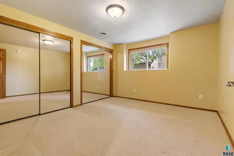 Bedroom - 6811 E Split Rock Cir, Sioux Falls, SD 57110 photo 3 of 5