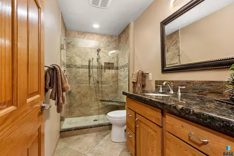 Bath - 6811 E Split Rock Cir, Sioux Falls, SD 57110 photo 4 of 4