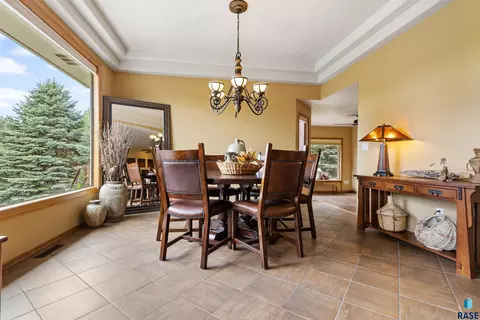 Dining - 6811 E Split Rock Cir, Sioux Falls, SD 57110 photo 1 of 1