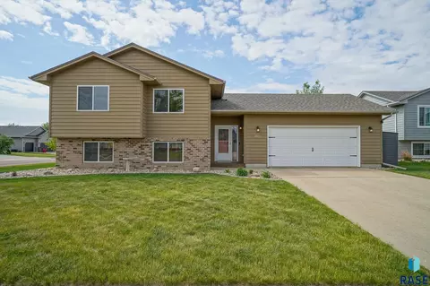 8801 W 18th St, Sioux Falls, SD 57106