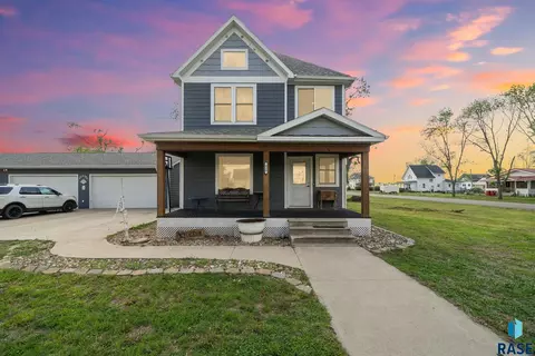 420 7th St, Hudson, SD 57034